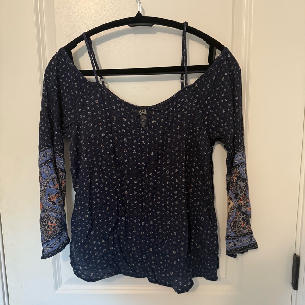 Women's Navy Blue Patterned Off-Shoulder Top - Picture 3 of 8